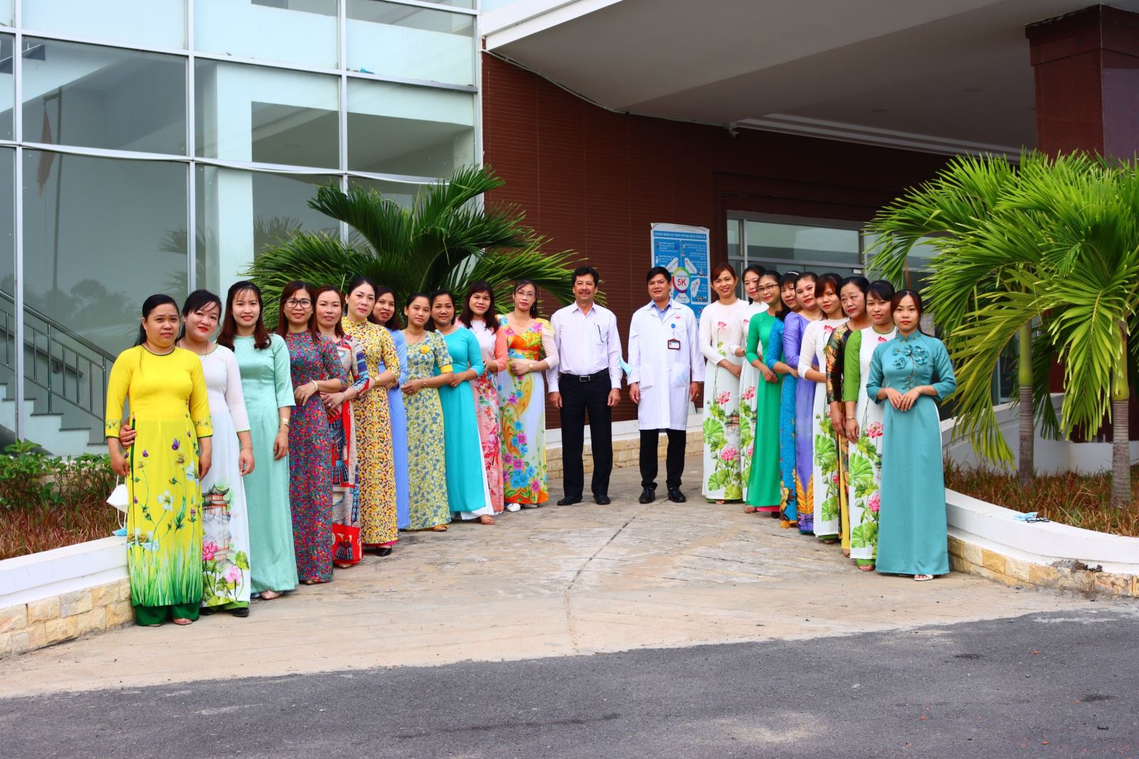 Trung tâm y tế huyện Mộc Hóa